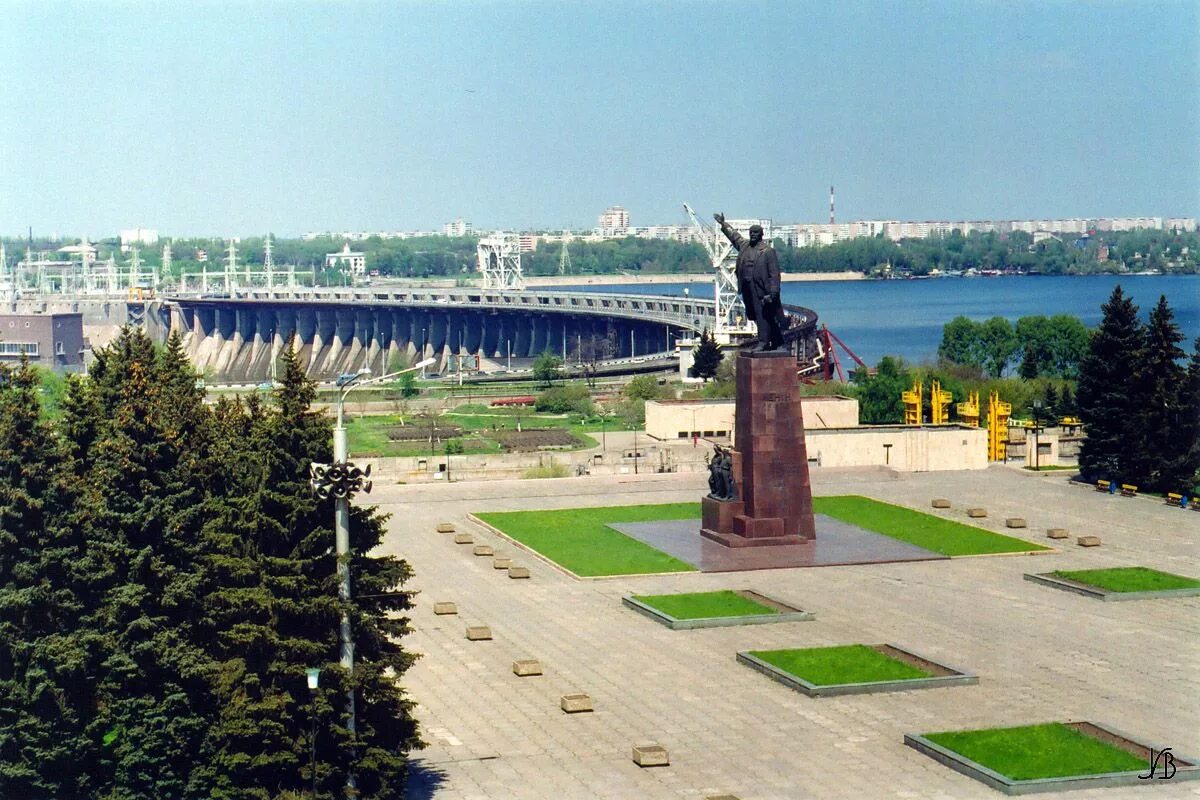 запорожье набережная. запорожье центральная улица. запорожье чей сегодня. украинский город запорожье. города запорожья днепра.