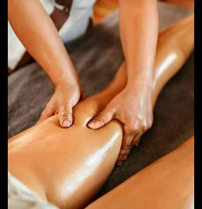 Slim massage. Антицеллюлитный массаж. Лимфодренажный массаж ног. Лимфодренажный массаж тела. Антицеллюлитный массаж тела.