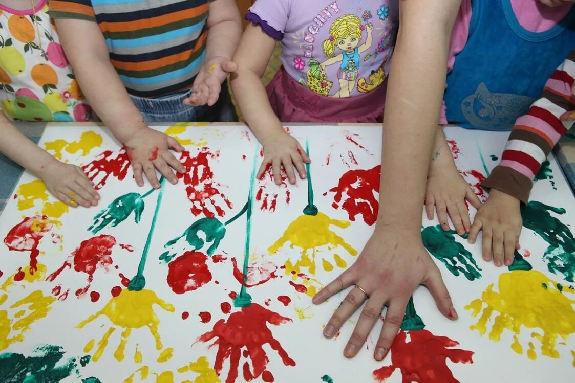 Занятие рисование ясли. Нетрадиционное рисование. Нетрадиционное рисование для детей. Нетрадиционная техника рисования. Нетрадиционное рисование в детском саду.
