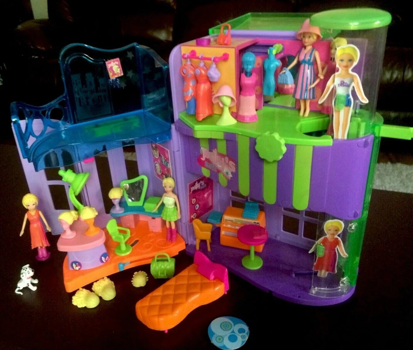 Включи polly pocket. Макдональдс 2004 Polly Pocket. Шкатулка Полли покет. Дом Полли покет.