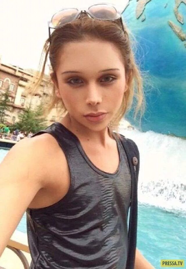 Подросток стал девушкой. 14 лет девушка. Подросток стал девушкой. Мальчик переделанный в девочку. Мтф трансгендеры в платье.