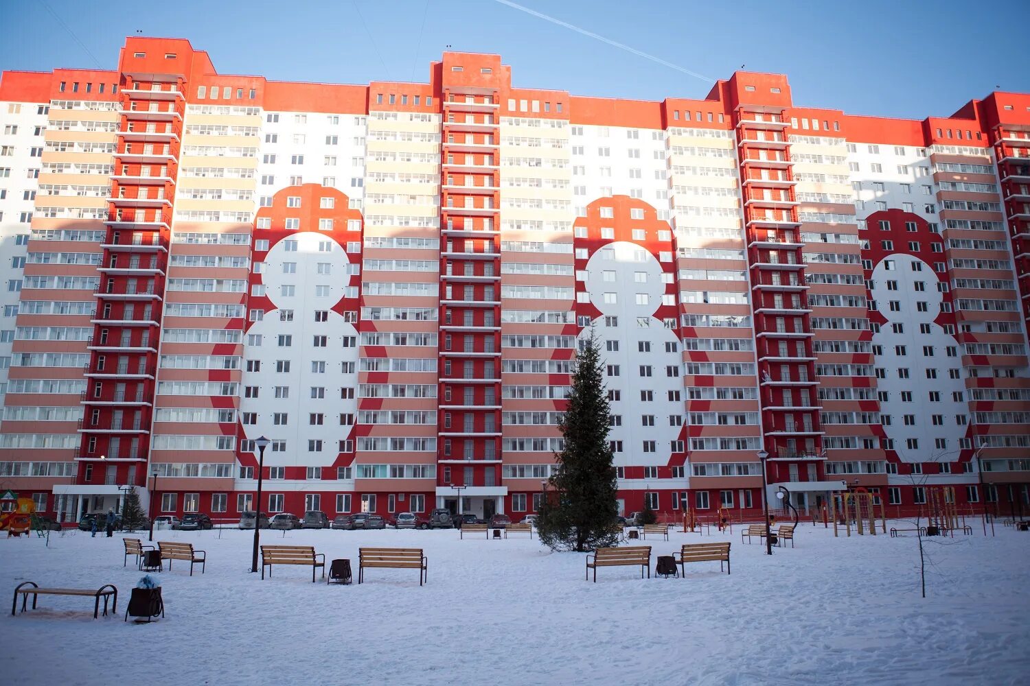 Новосибирск купить квартиру матрешкин. Матрешкин двор Новосибирск. ЖК Матрёшкин двор Новосибирск. Матрёшеый двор Новосиб.. Новосибирск зимой Матрешкин двор.