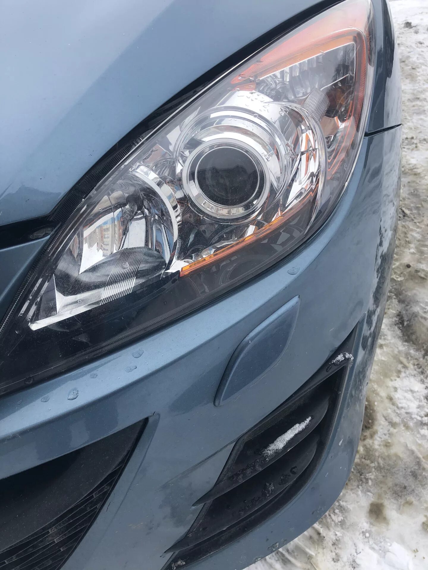 Замена лампы ближнего света. Mazda 3 bl - Mazda 3 (2G) BL, 1,6 л, 2010 года элек