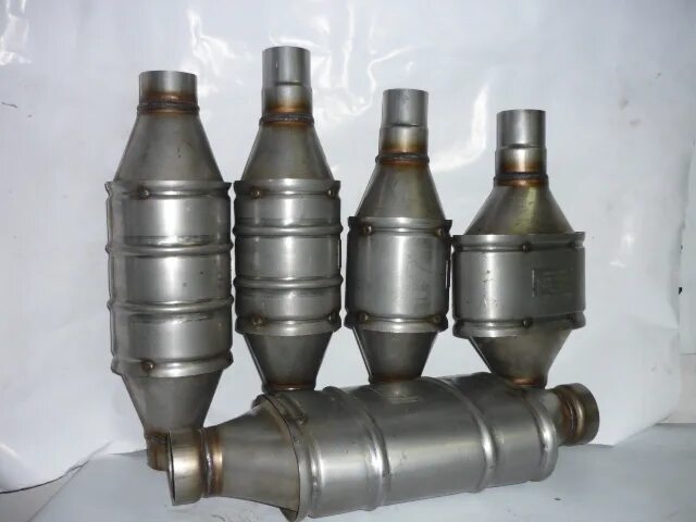 Катализатор овальный. Найти катализатор. Найти катализатор. Найти катализатор. Выгоревший катализатор фото.