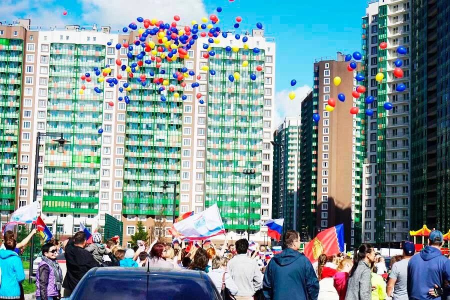 День новое девяткино. Мурино Санкт-Петербург. Мурино Ленинградская область. Мурино в 1990. Санкт-Петербург Девяткино памятник Менделееву.