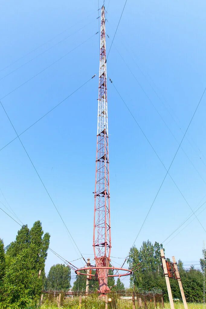 Вышка kvly. Радио мачта. Варшавская радиомачта в польше. Телерадио мачта b67. Радиомачта kvly.