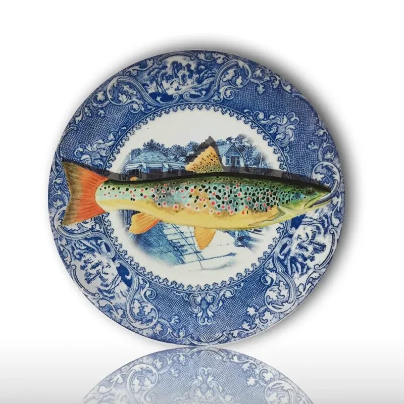 Тарелка рыбка. Тарелка с рыбками. Рыба на тарелке. Керамическая тарелка рыбки. Тарелка с рыбой настенная.