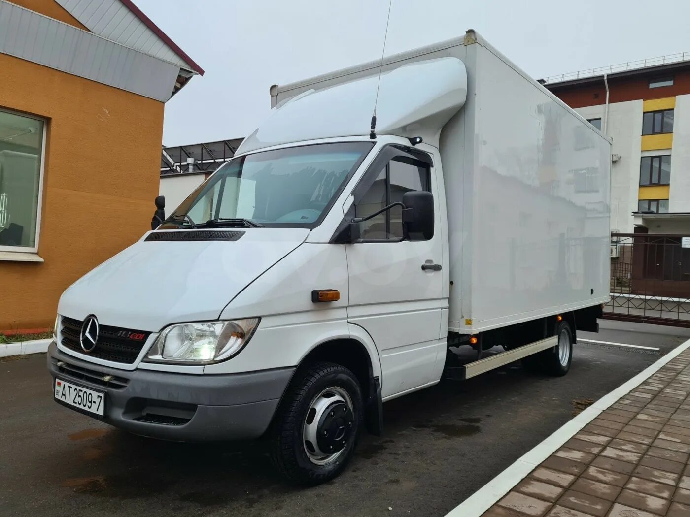 Sprinter 413 CDI. Спринтер 413. Спринтер 2005 фургон. Мерседес Бенц Спринтер 413 2016г. Купить мерседес спринтер в белоруссии