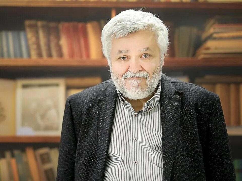 Александр кибрик. Лингвист е. Н хомский лингвист. Падучева елена викторовна. Лингвист е.