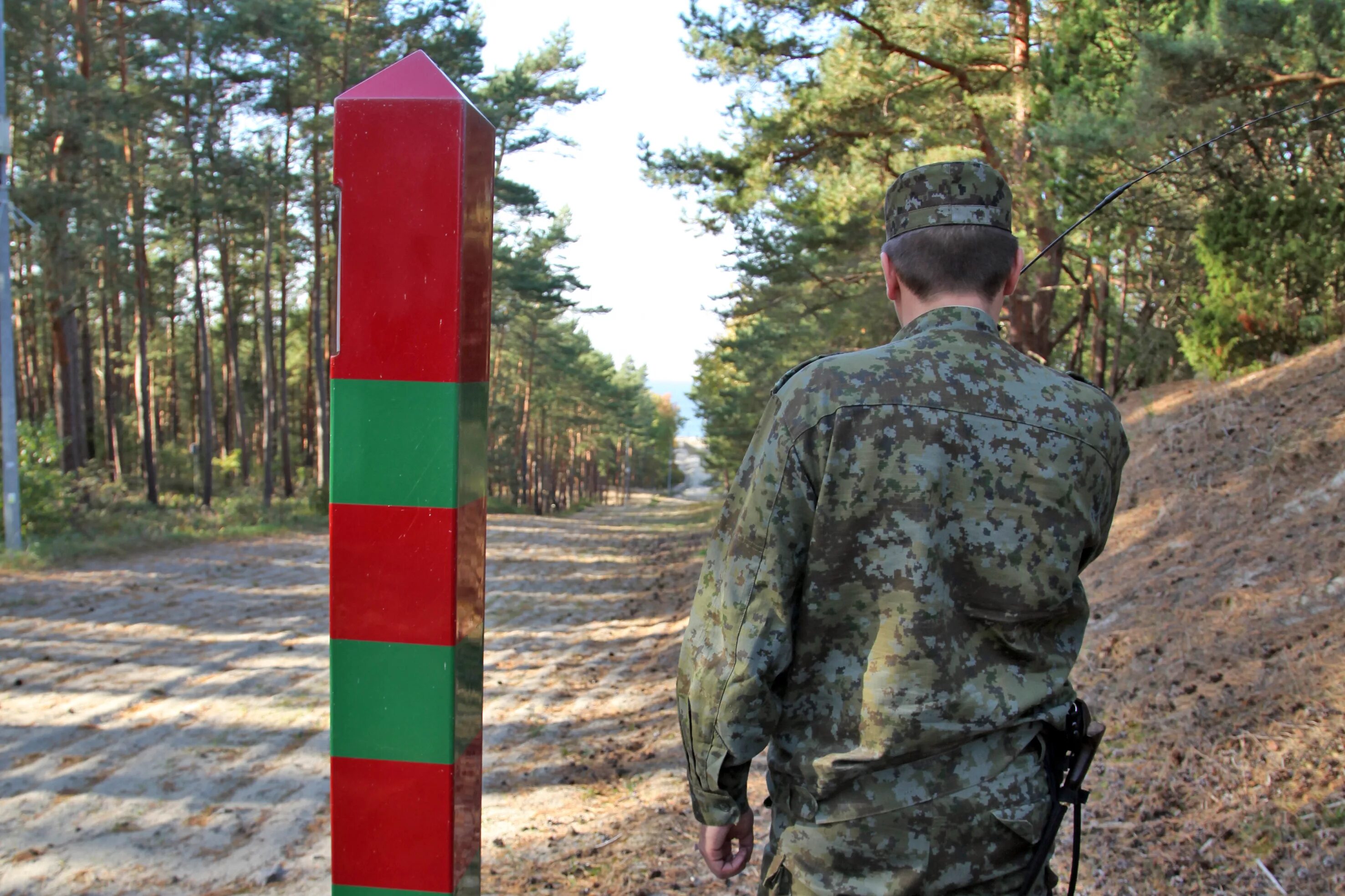 Граница на суше. Пограничные заставы России. Незаконное пересечение государственной границы РФ.