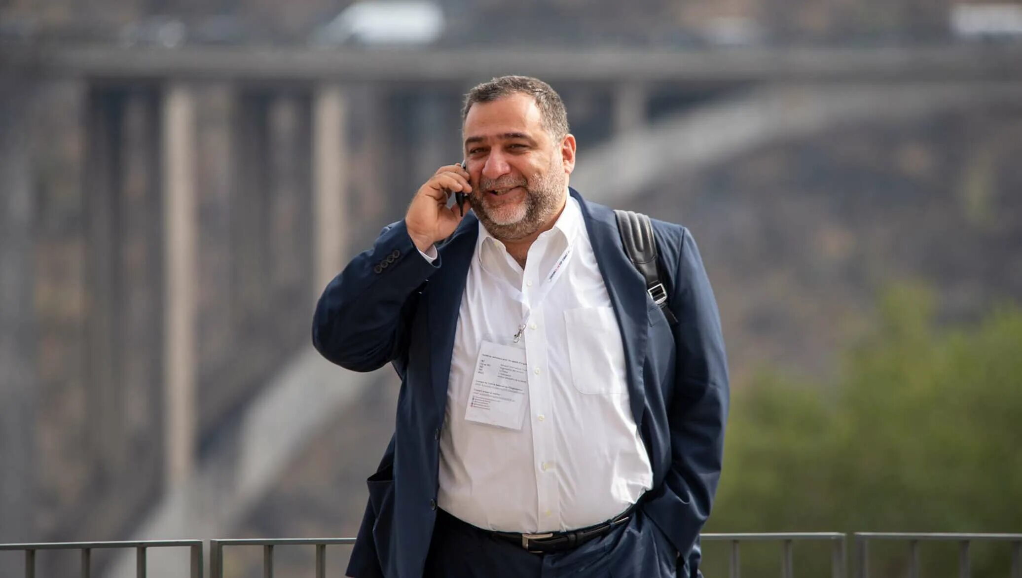 Михаил абрамов меценат музей. Бизнесмен меценат. Julian hansen почетный консул. Ваган симонян актер. Григорий карамалак болгар.