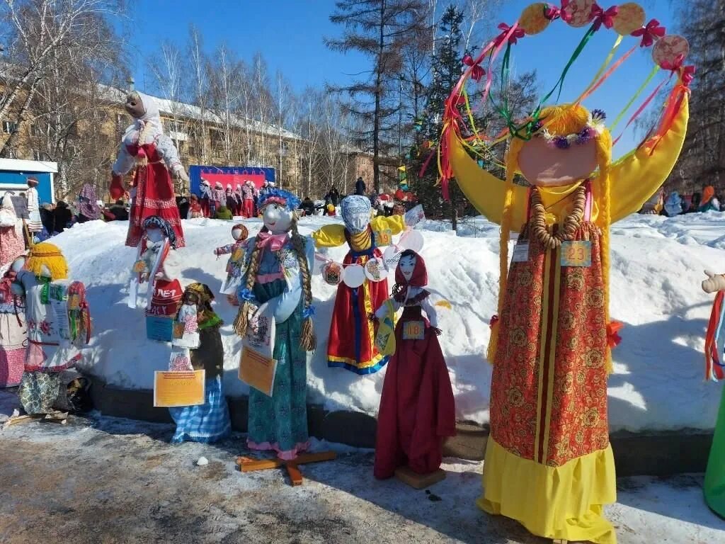 Масленица в солотче. Народное гуляние. Празднование Масленицы. Праздничные гулянья на Масленицу 2022. Украшение территории на Масленицу.