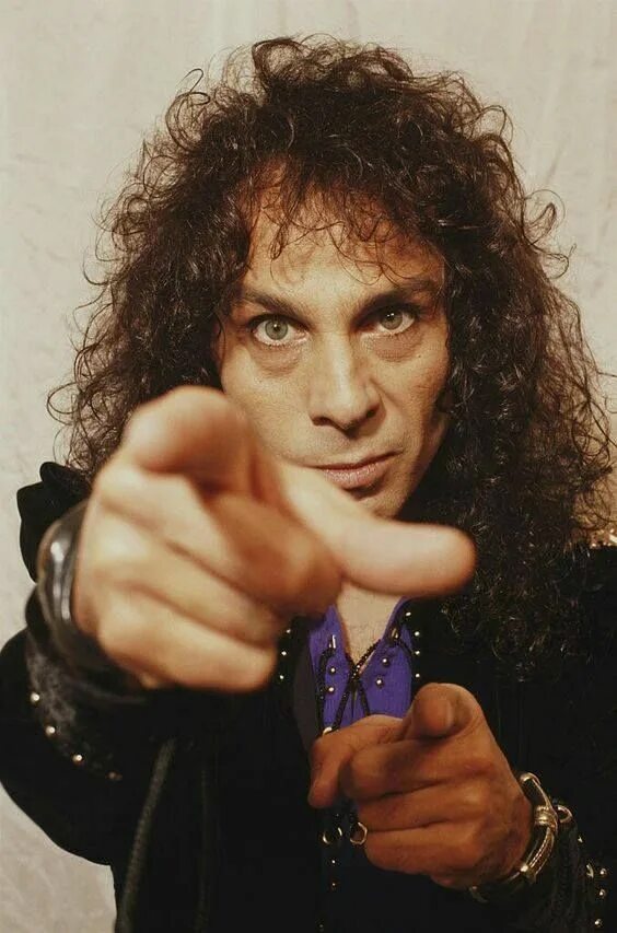 Ронни дио. Dio вокалист. Ronnie dio