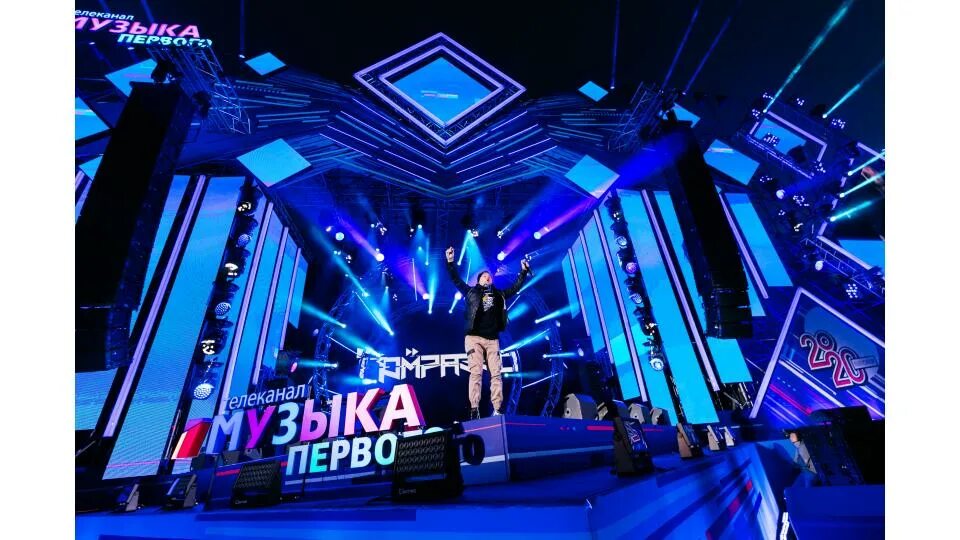 Поющая звезда. Супернова музыка первого. Музыка первого настроение хит. Сноу пати 5. Snow пати 4.