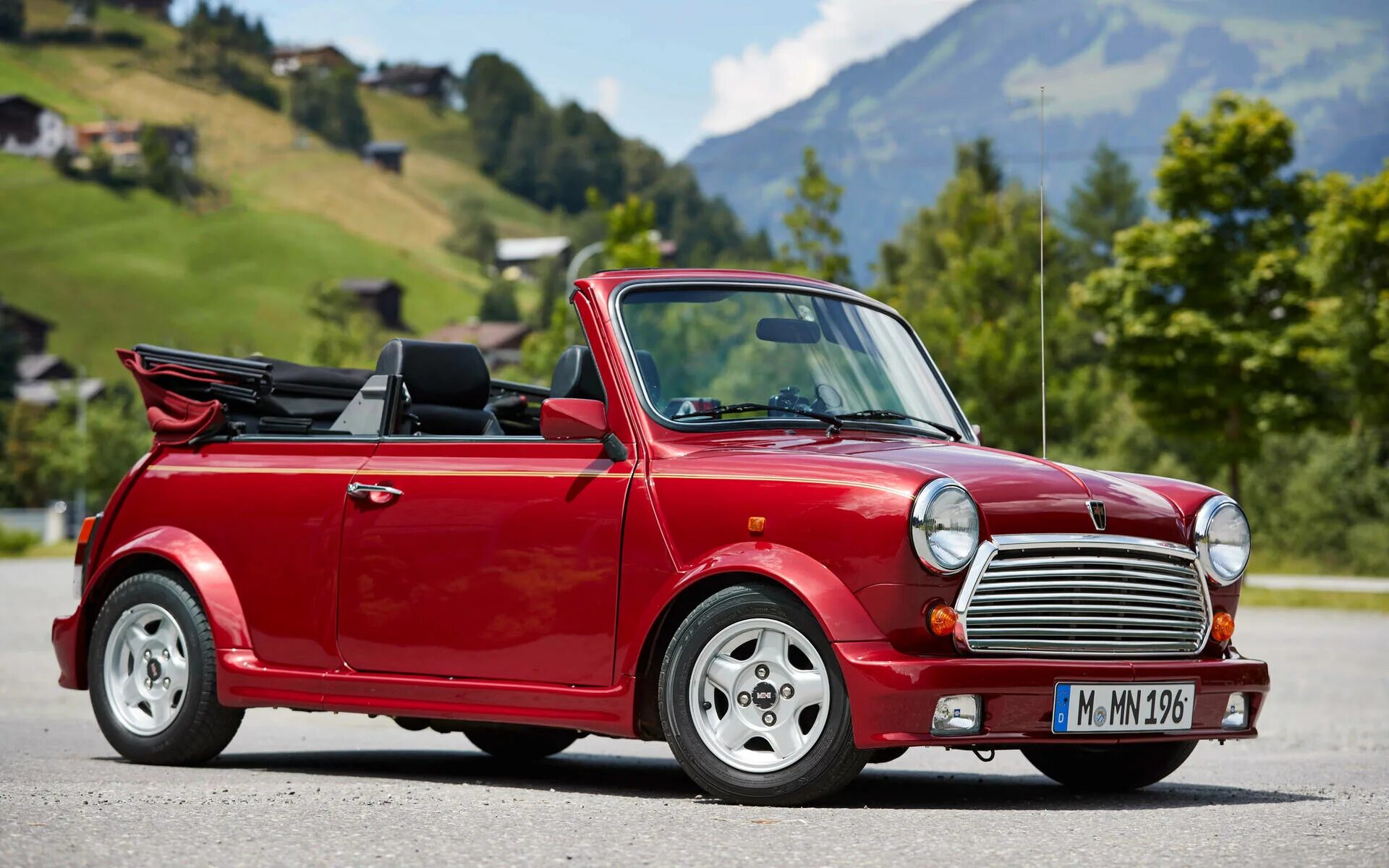 Мини Купер кабрио р56. Mini Cooper 2022. Rover Mini Cabriolet. Мини Купер старый кабриолет 1955.