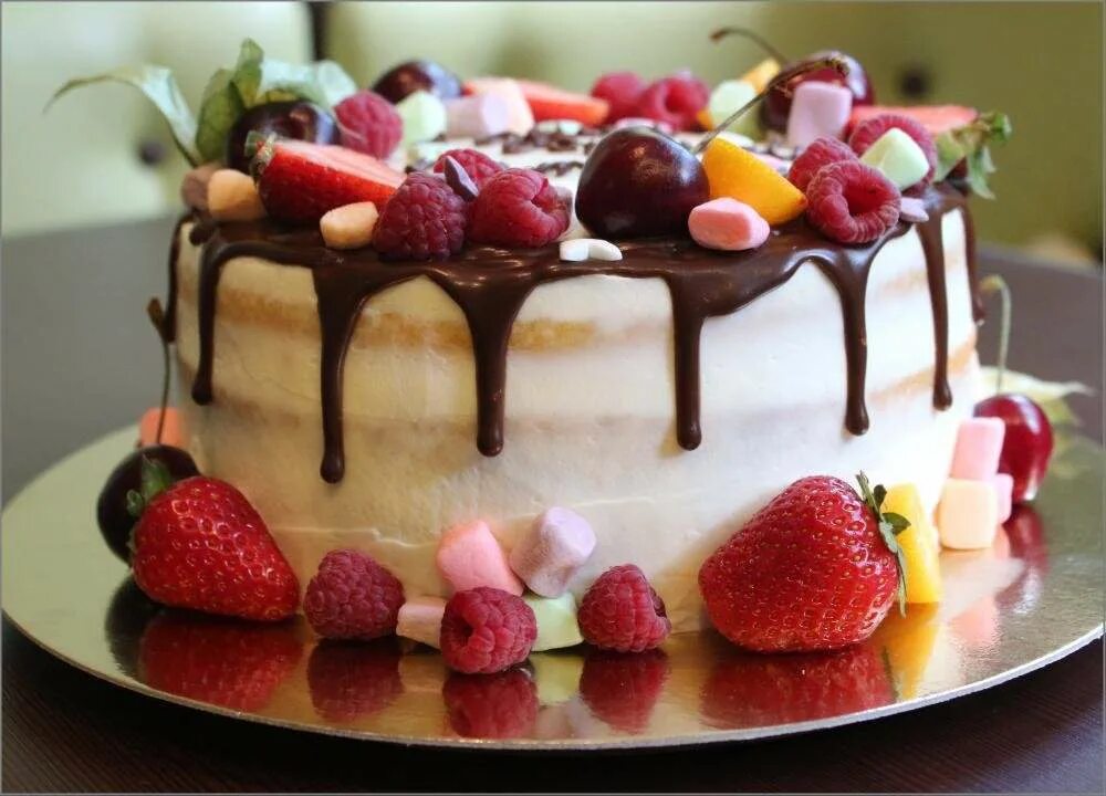 День торта картинка. Торт с днем рождения!. Праздничный торт на день рождения. Открытка торт. Красивые торты на день рождения.