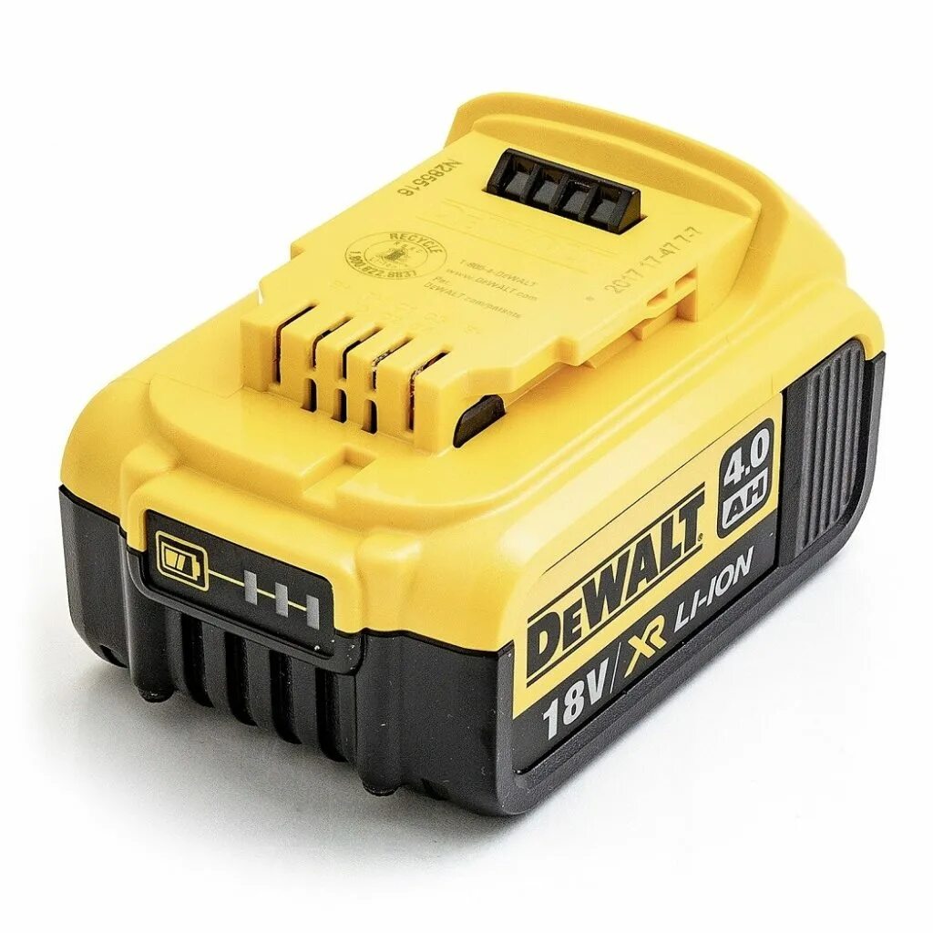 Девольт 18 вольт купить. Аккумулятор DEWALT 18v. Аккумуляторы DEWALT 18v XR. DEWALT 18v 4.0Ah. Аккумулятор девольт 18 вольт.