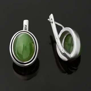 Серебряные серьги с нефритом