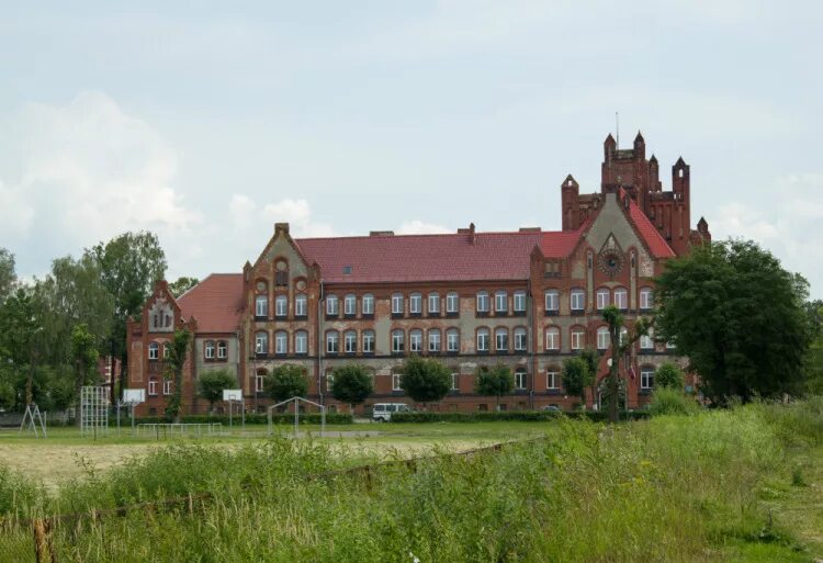 площадь города гусева калининградской области. дом офицеров гусев калининградская область. замок в гусеве калининградской области. гор гусев калининградской обл. гусев калининградская область завод.