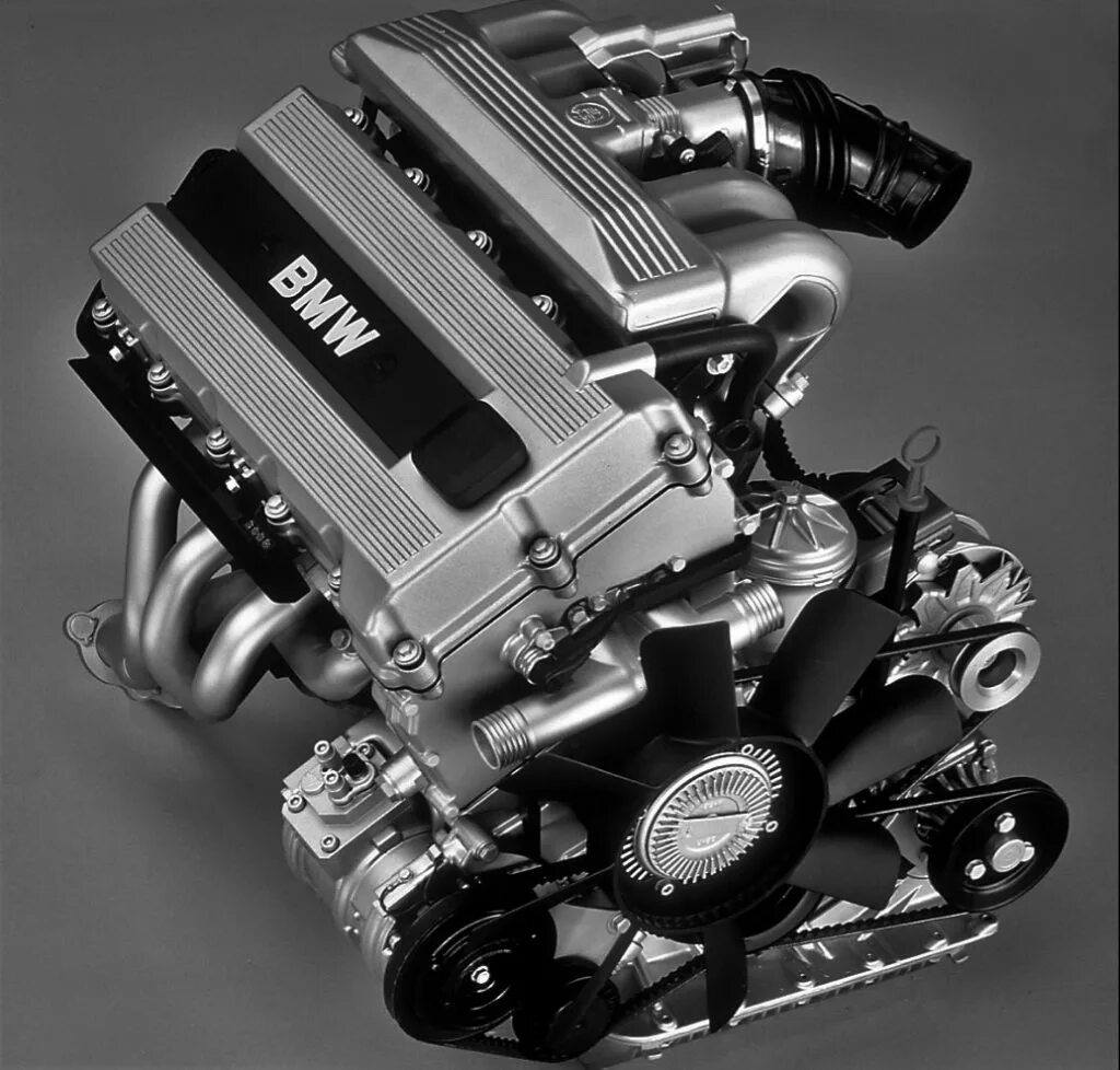 Мотор b. Bmw m42. bmw m42 engine. мотор бмв м42. мотор m42b18.