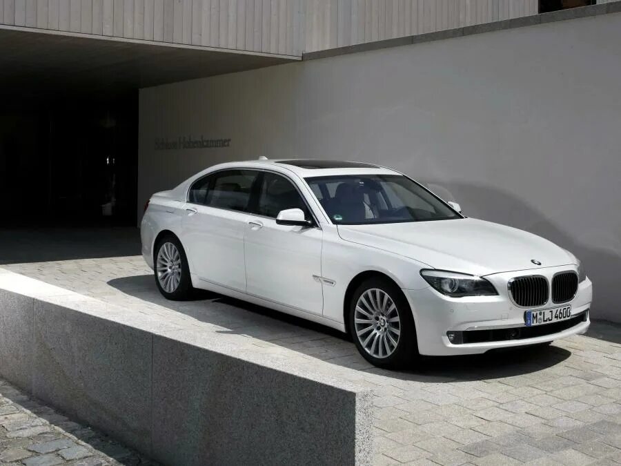 Бмв 750 f10. Ф 760. Bmw 760li 2010. Bmw 750 f01. Бмв 760i 2009.