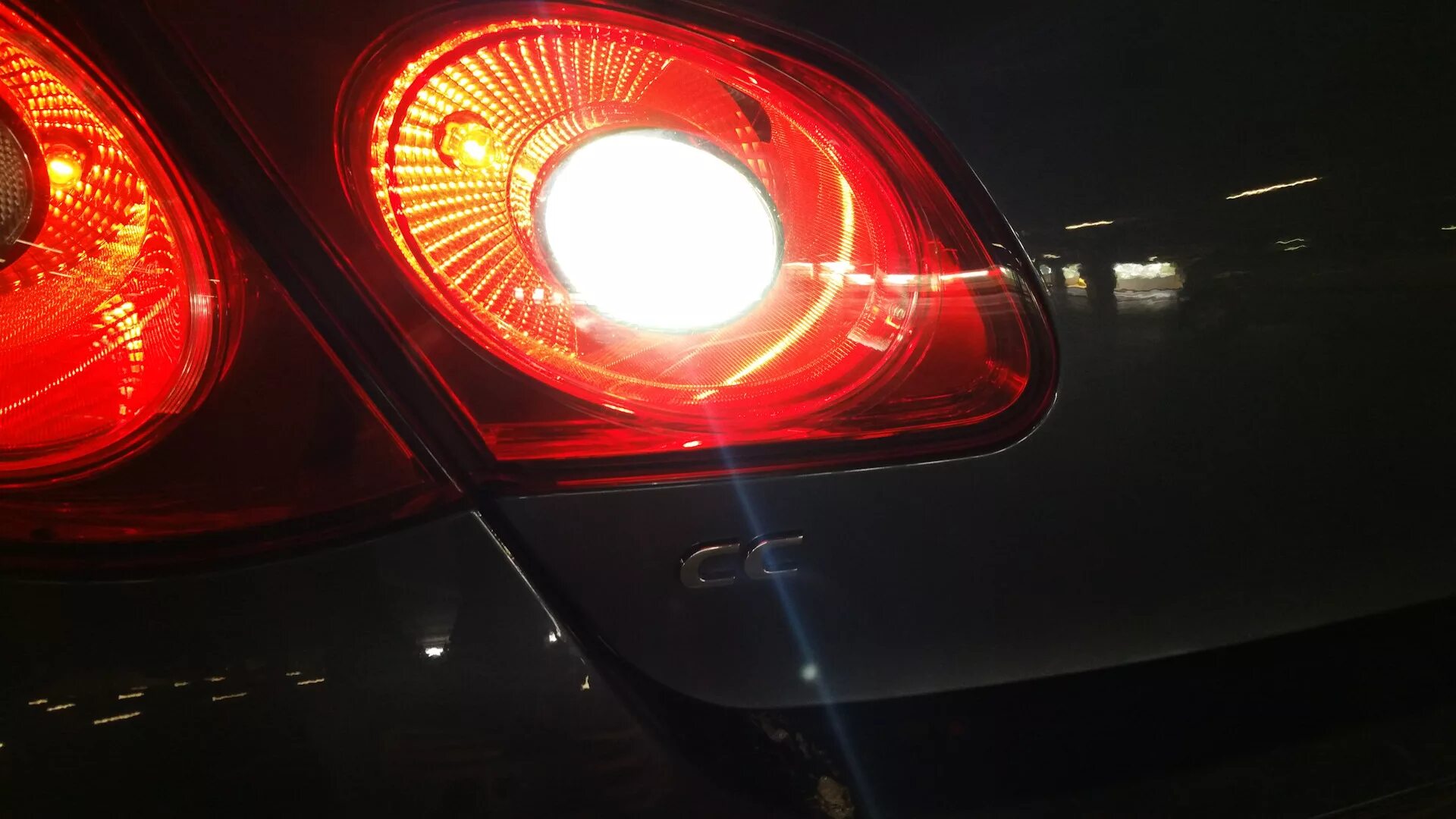 Задний фонарь форд фьюжн. Hyundai solaris 4 black фонари. Honda crv 2007 лампы стоп сигнала. Лампы заднего фонаря хонда cr v 2008. Задние фары на гольф плюс 2013.