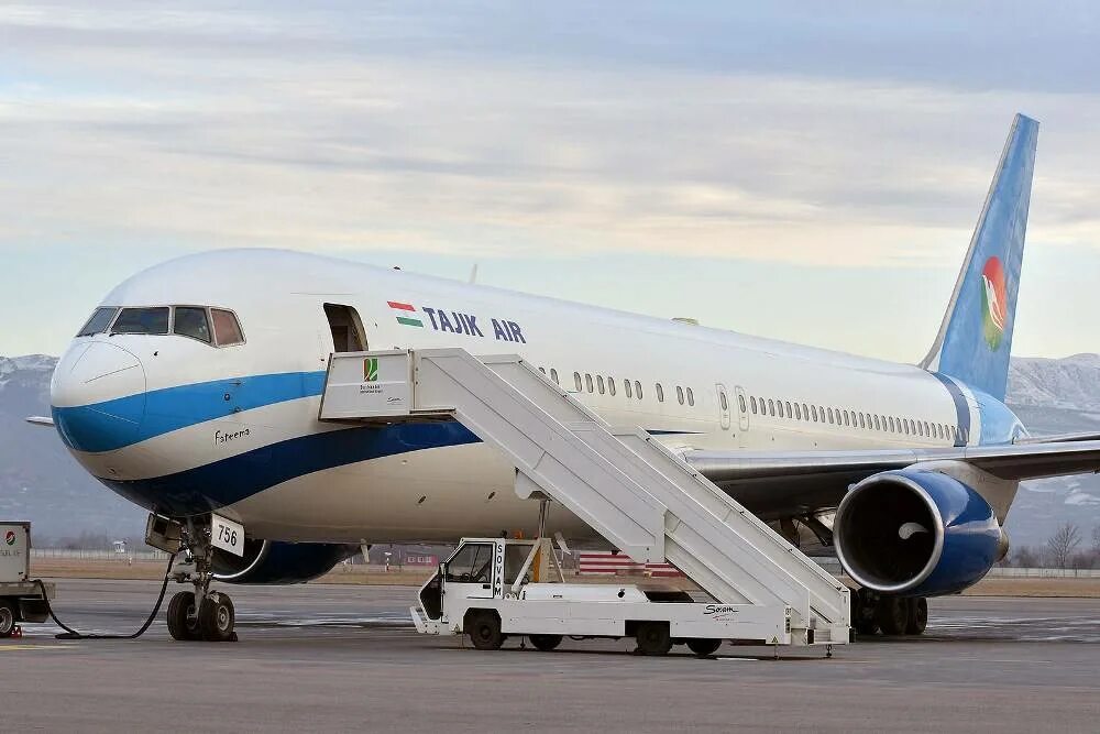 Самое эйр. Авиакомпания Tajik Air. Боинг 767 таджик Эйр. Таджик Эйр Аэробус. Авиапарк таджик Эйр.