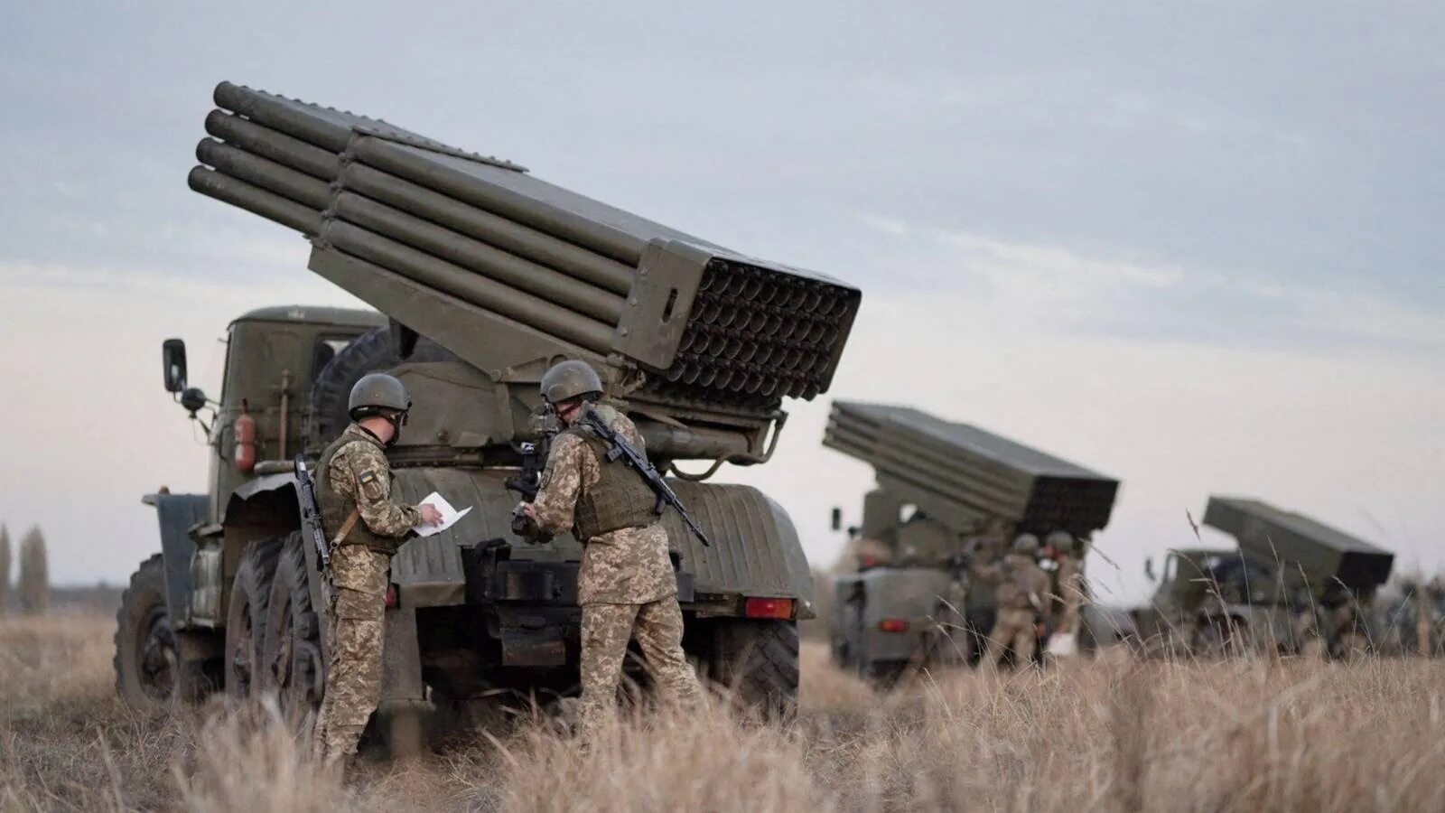 Рсзо mars ii. Бм-21 град на украине z. ракета рсзо град. рсзо рф 2025. бм 21 на украине.