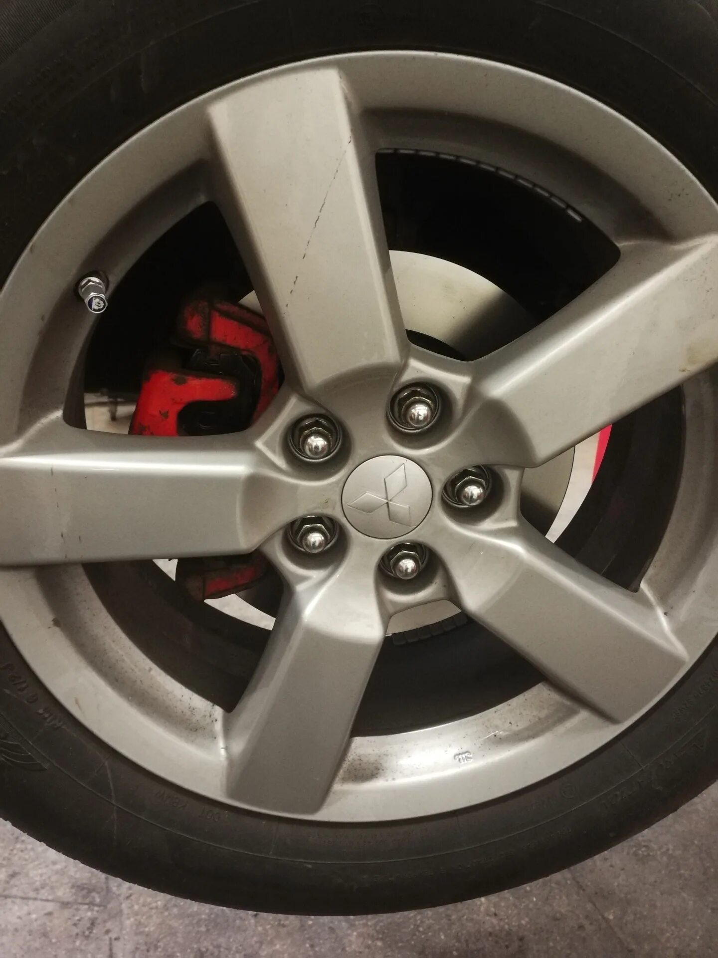 Литые диски 16 на митсубиси аутлендер. Диски на mitsubishi outlander xl r16. митсубиси аутлендер хл литые диски. покраска дисков аутлендер хл. комплект дисков outlander r18.