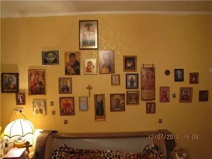 Можно ли в спальне вешать иконы