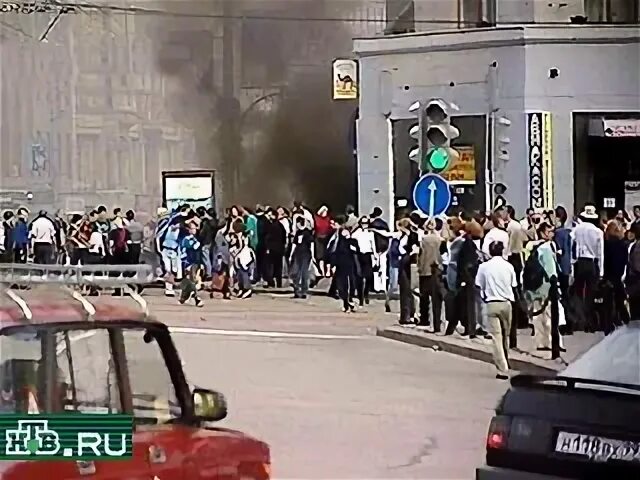 Взрыв в Московском метрополитене (2000). Взрыв на Пушкинской в Москве 2000. 2000- Теракт в метро « Пушкинская», Москва. Взрыв на Пушкинской площади.