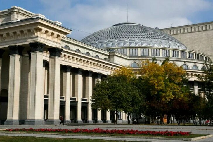 Новат новосибирск декабрь. Театр оперы новосибирск новат. Новосибирский оперный театр 1945. Новат новосибирск декабрь. Оперный театр новосибирск фото 2023 год.