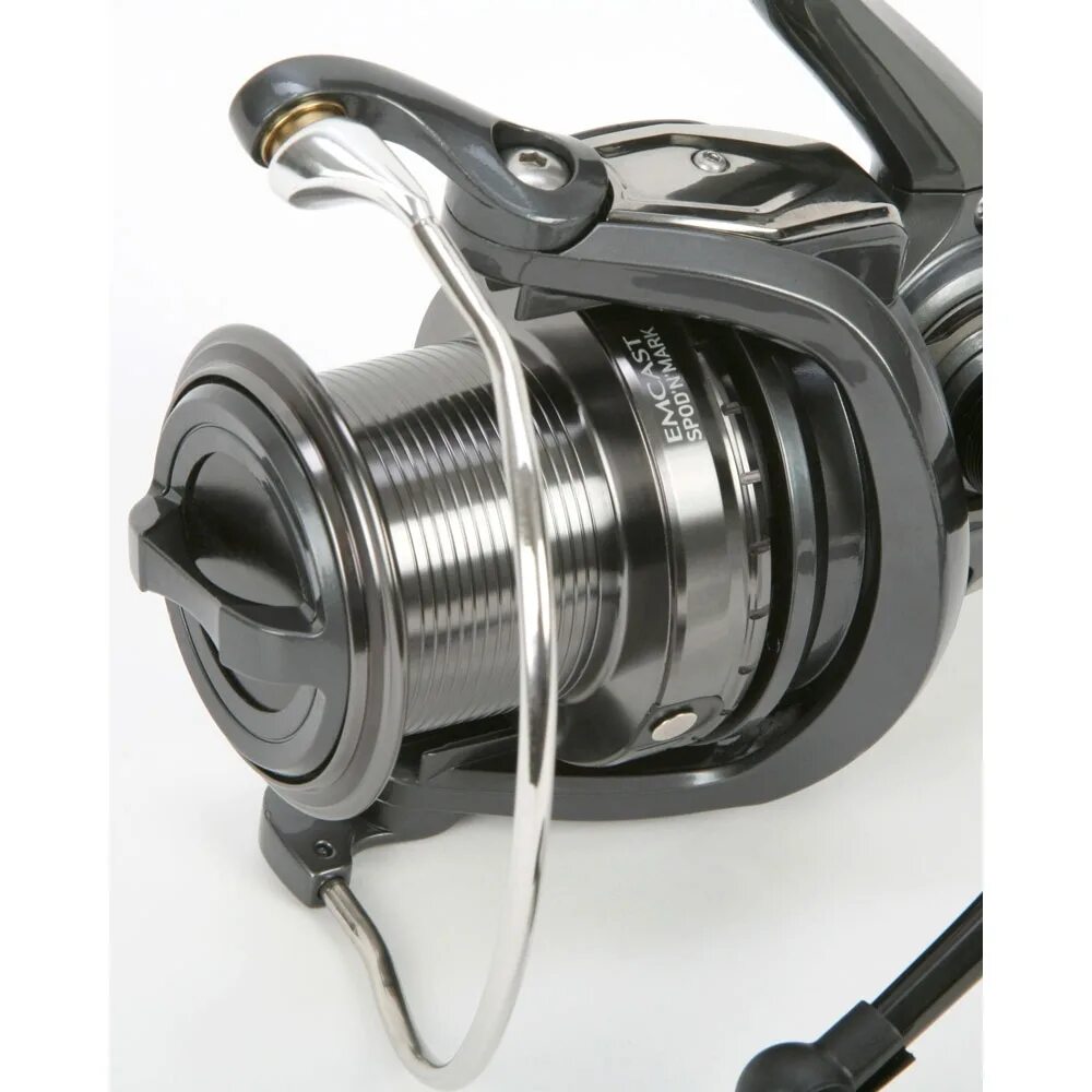 Daiwa Emcast. Катушка Daiwa spod. Катушка Daiwa карповая. Карповые катушка дайва эмкаст.