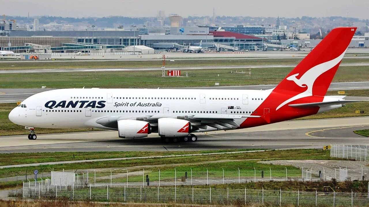 Самое эйр. Авиакомпания Qantas Airways. Австралийские авиалинии Qantas. Airbus a380-842. Квонтас (Qantas Airways Limited) Австралия.