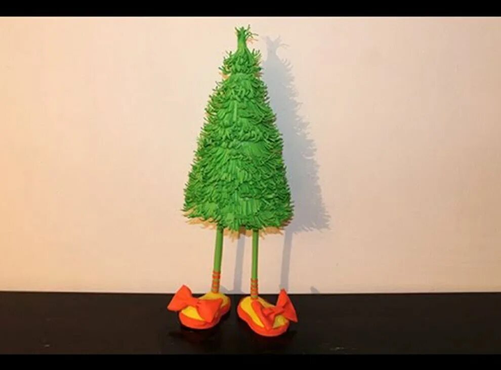 елка топотушка. елка на ногах своими руками. елка топотушка новогодняя. елка топотушка снегурочка. елка топотушка.