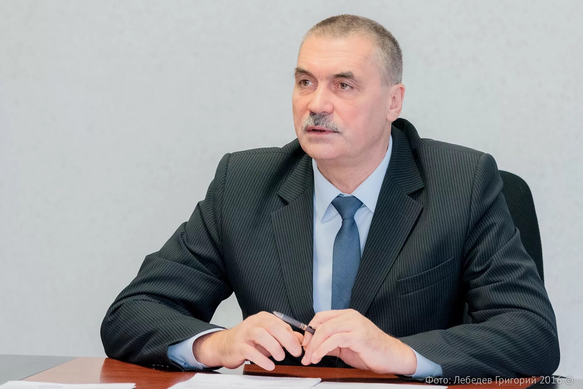 глава администрации мытищи. первый глава города. глава геленджика богодистов. депутат магнитогорска бахметьев. первый глава города.