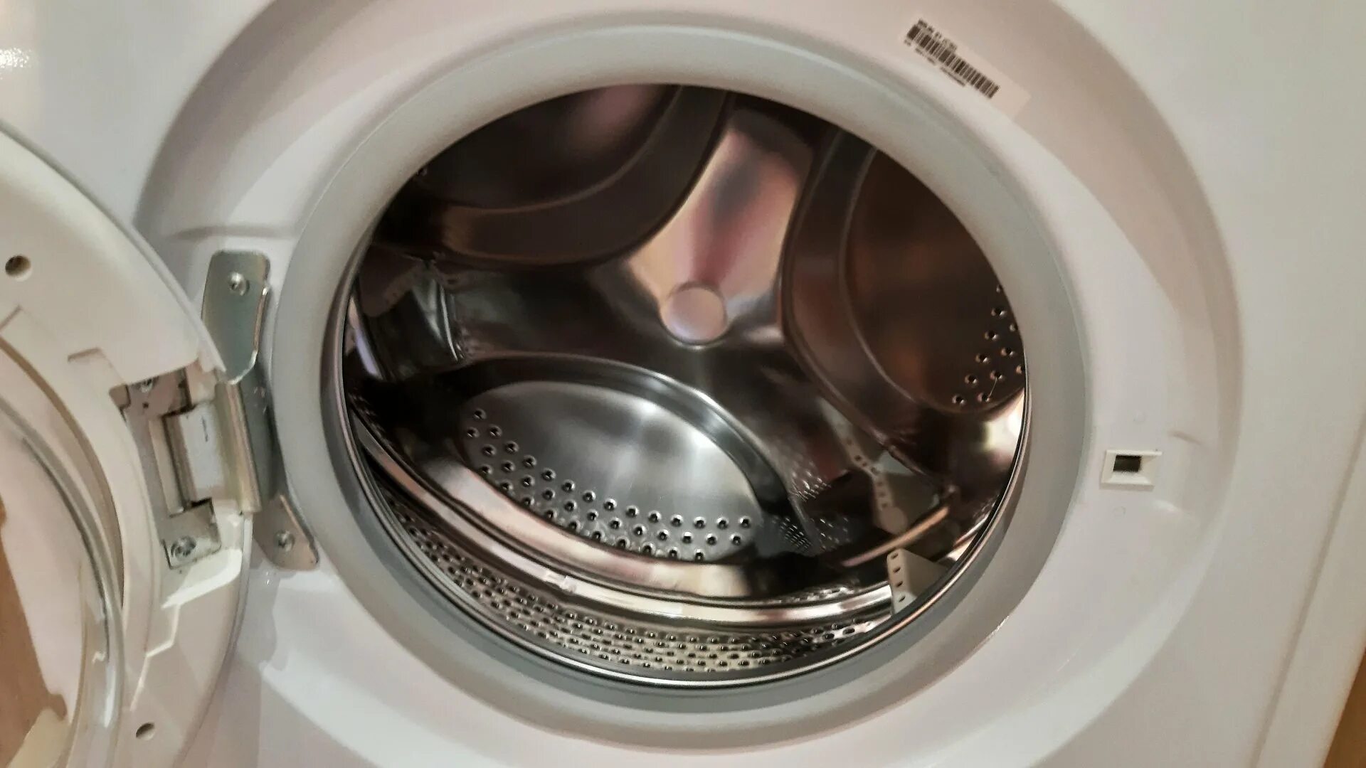 Затхлый запах в стиральной машине причины как избавиться.