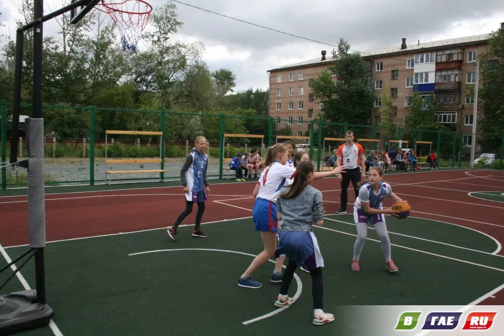 Спортивная 7 б. Гай спортплощадка. Еманжелинск спортплощадка. Александров Гай спортплощадка школа 1. Спортплощадка Георгиевск.