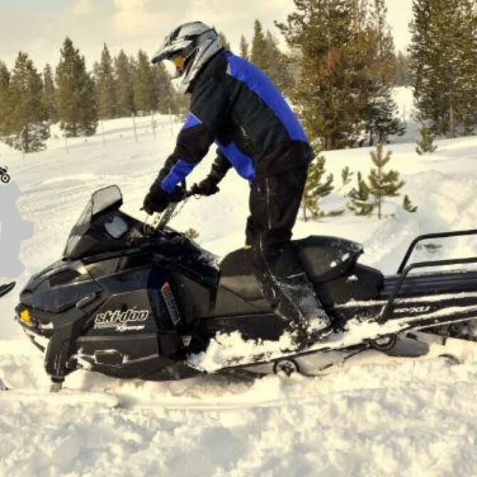 Tundra xtreme. Снегоход Ski Doo Tundra. Ski-Doo Tundra 300f. Лыжи для снегохода. Снегоход на севере.