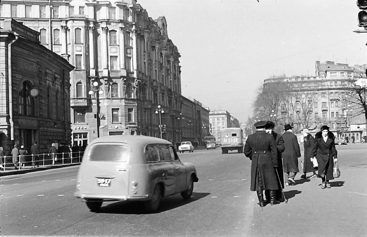 Ленинград большая и толстая. Ленинград 1962. Ленинград площадь Льва Толстого. Ленинград 1962 год. Москва 1962 год.