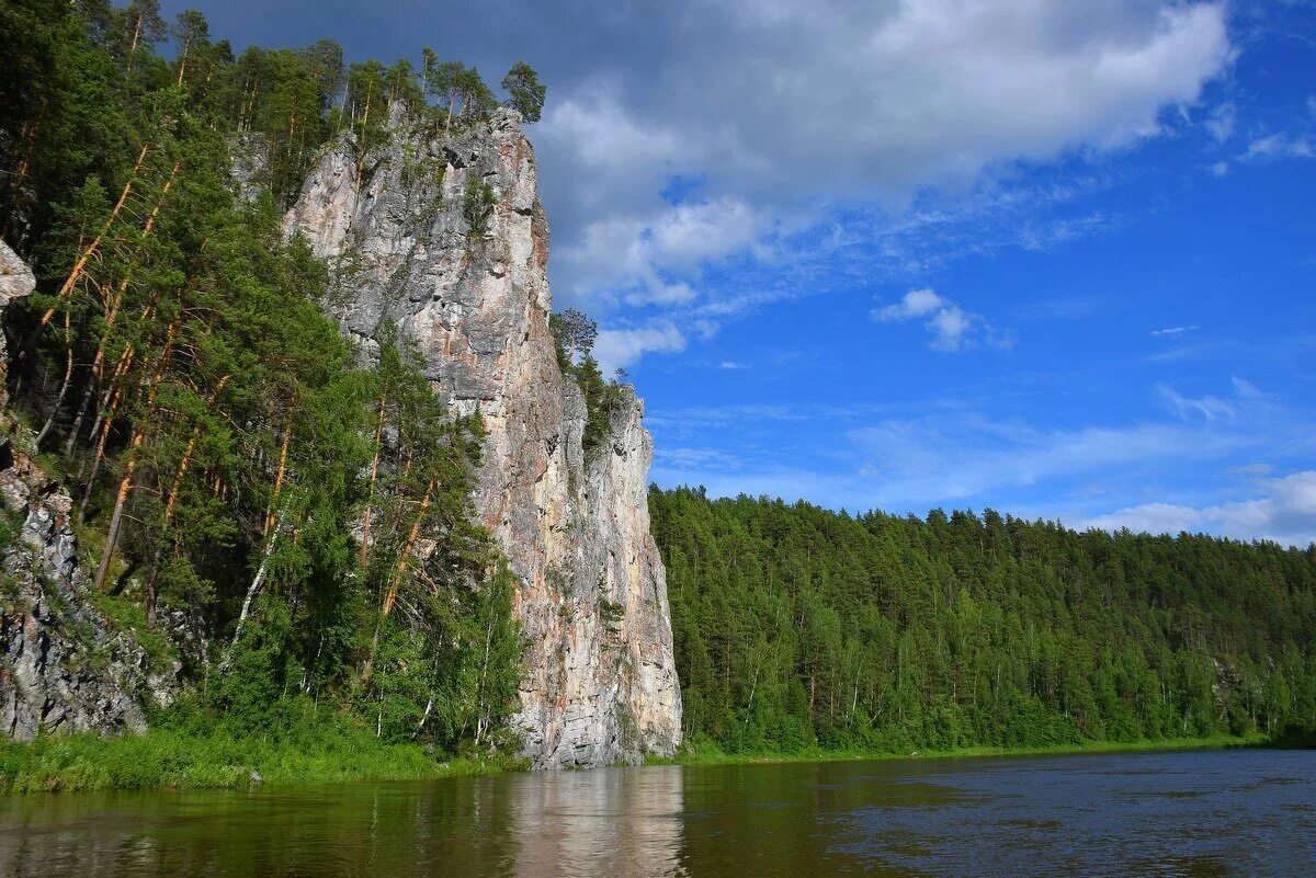 уральские горы таежные леса горные реки. скалы в тайге. тайга скалы. тайга скалы. тайга скалы.