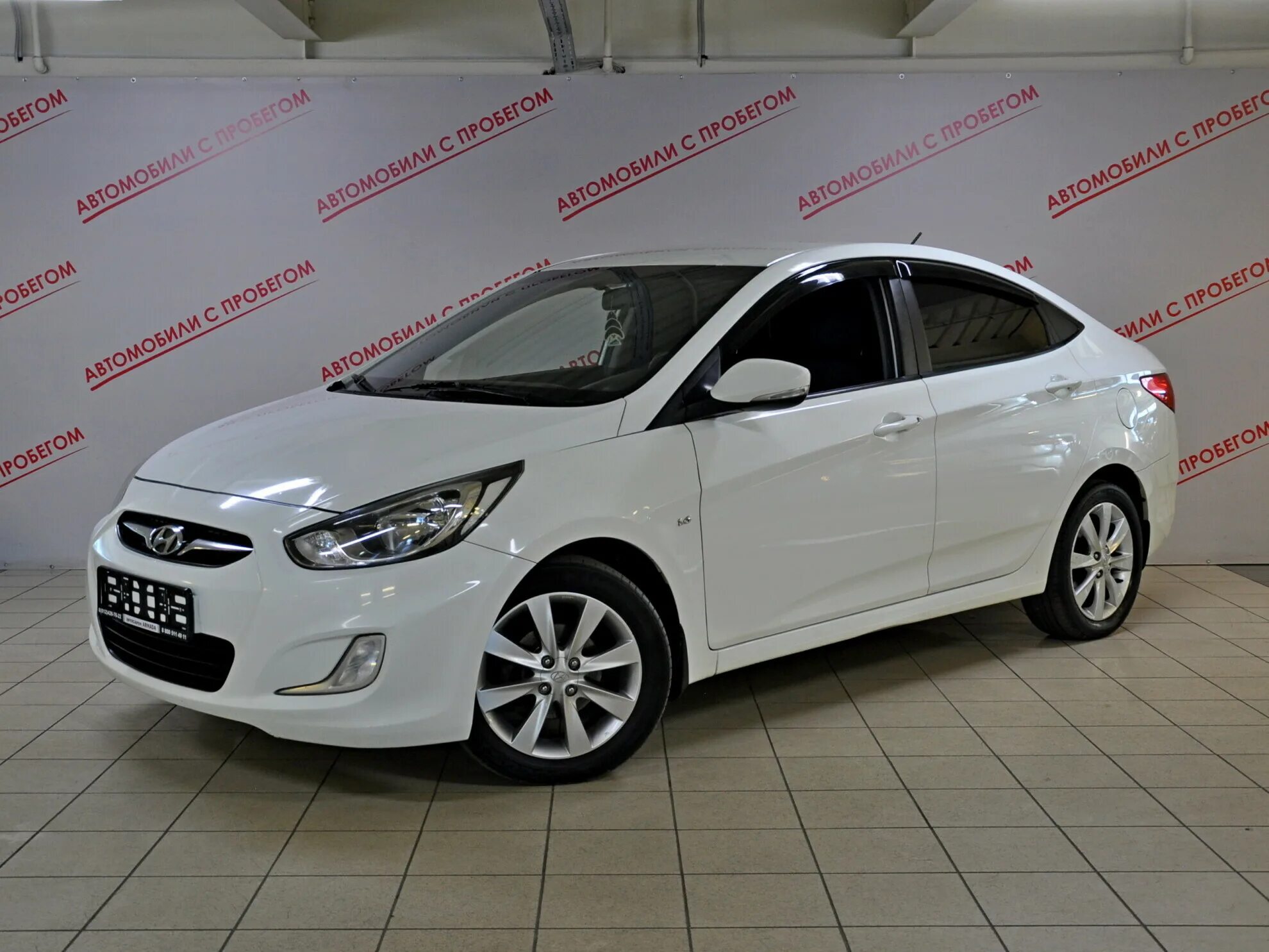 Хёндай Солярис 1.6 белый АТ. Hyundai Solaris 2012. Белая Хендай Солярис 1.6. Hyundai Solaris автомат 1.6 белый.