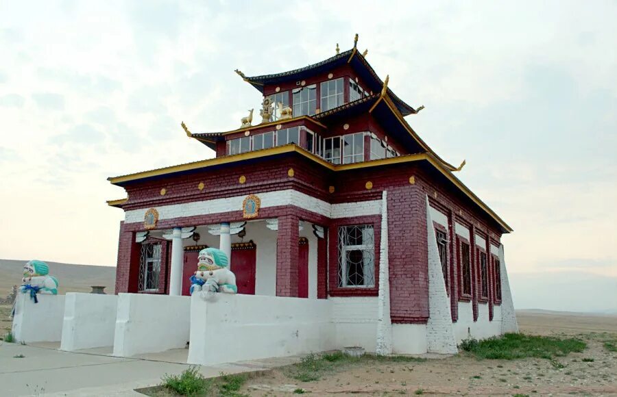 Иволгинский дацан улан-удэ. Кырен дацан. Улан-удэ станица бурятии. Тамчинский дацан гусиноозерск. Г улан-удэ республика бурятия.