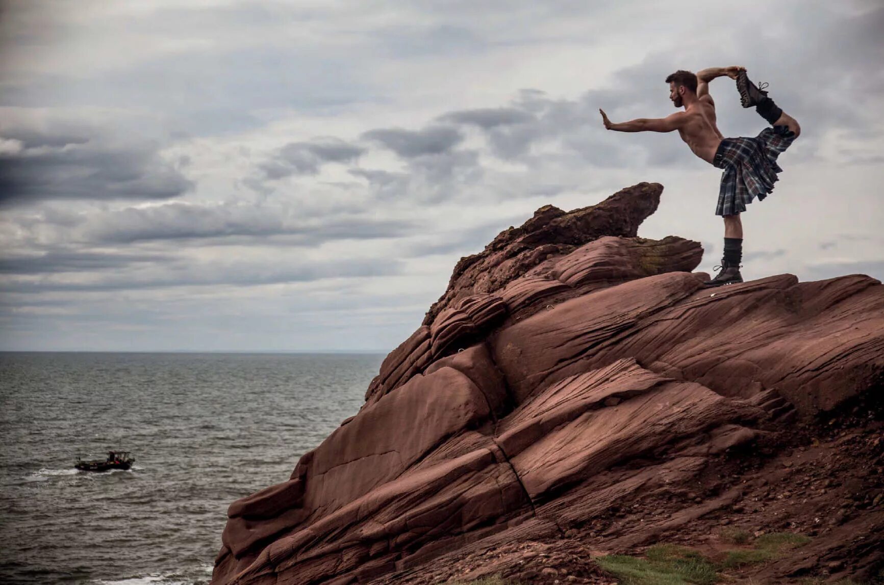 He stretched. Финли Уилсон йога. Kilted Yoga.