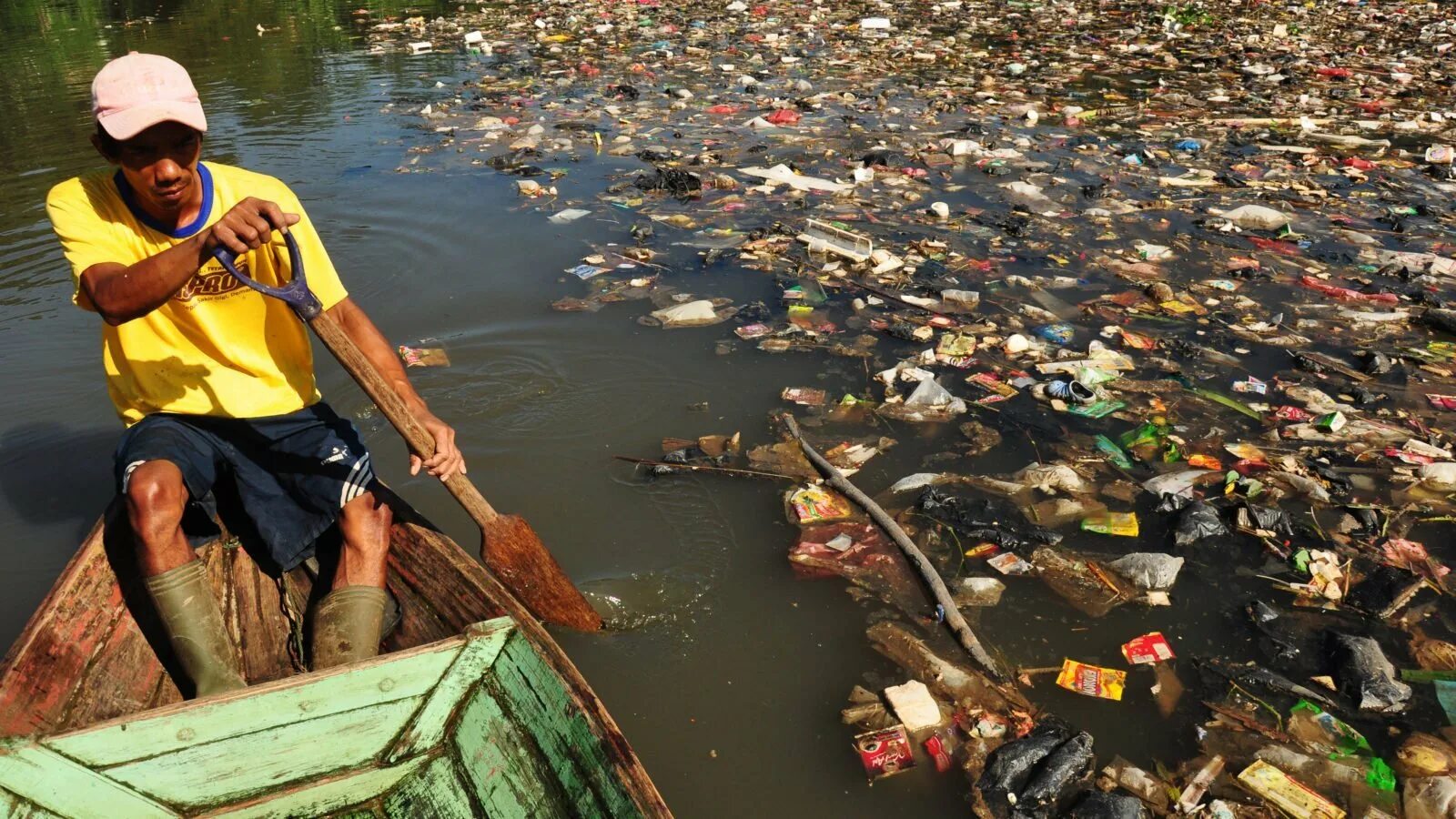 Река Цитарум. Река Читарум. Река Читарум в Индонезии. Цитарум самая грязная река в мире.