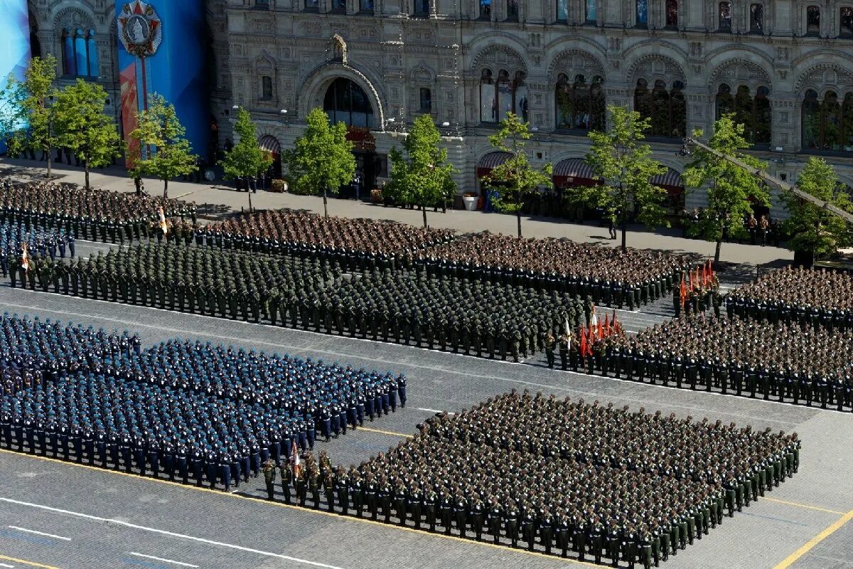 Парад войск в москве. Парад Победы в Москве. Парад Победы 2017. Военный парад на красной площади 9 мая 2017-. Парад Победы в Москве сверху.