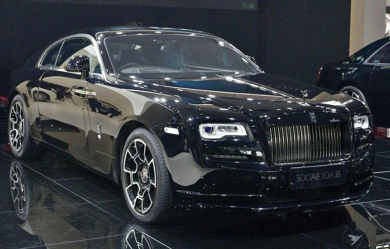 Rolls royce badge. Rolls Royce Wraith Black badge. Rolls Royce Wraith черный. Роллс Ройс Wraith Black badge. Роллс Ройс Black badge.