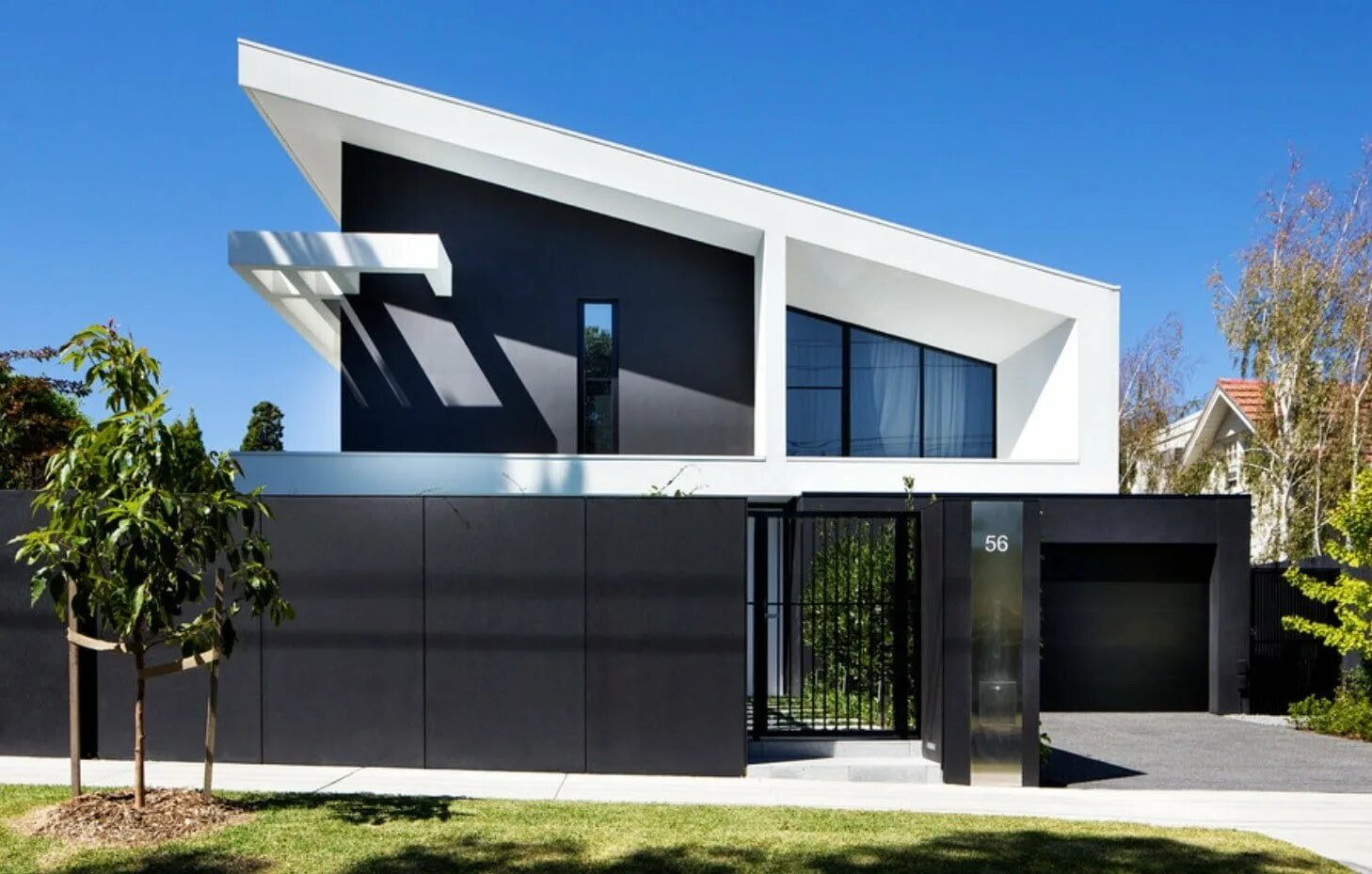 Крыша хай тек. 2х этажный дом с плоской крышей. Необычные крыши домов. Дом с пологой крышей. Дом zx180.