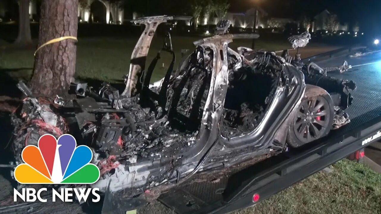 Тесла врезалась. Tesla model x краш. Тесла врезалась. Тесла врезалась. Tesla model x автопилот.