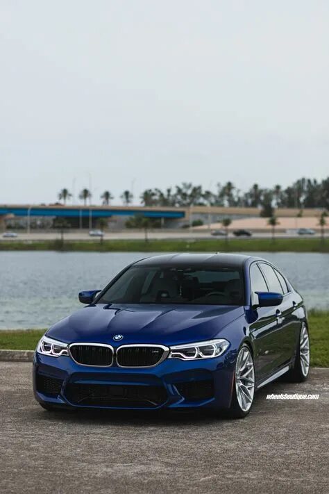 BMW M5 HEIST - YouTube